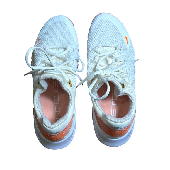 Nike Free Metcon 4 Womens 9 Sneakers Sail Total Orange training shoes CZ0596-104 - Picture 2 of 7